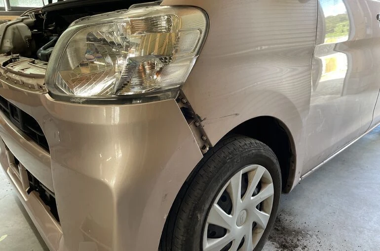 タント・フェンダーとバンパー修理