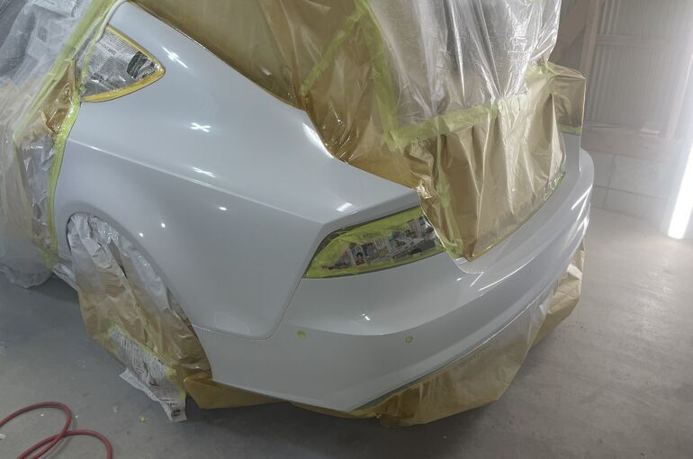 アウディーS7 板金修理