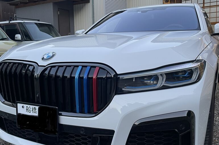 BMW 7シリーズセダン(G12) (船橋 板金 塗装 修理)